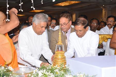 Sri Lankan President, PM, Top Leaders inaugurate Exposition of Holy Relics from Pakistan