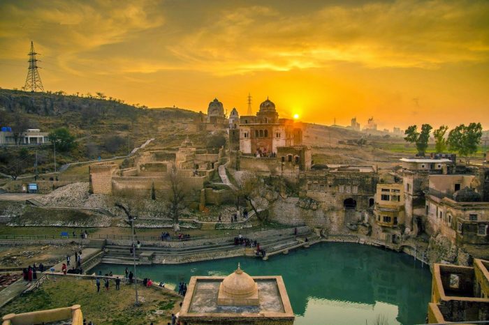 Katas Raj Temples, Chakwal