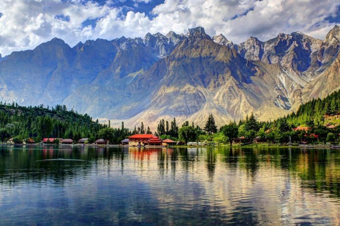 Shangrila Lake, Skardu