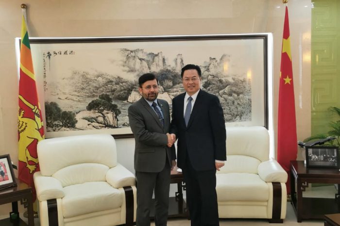 High Commissioner meets with Chinese Ambassador