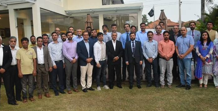 High Commissioner Interacts with Pakistani Community