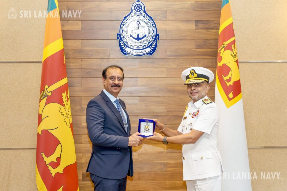 High Commissioner paid a courtesy call on Commander of the Sri Lanka Navy