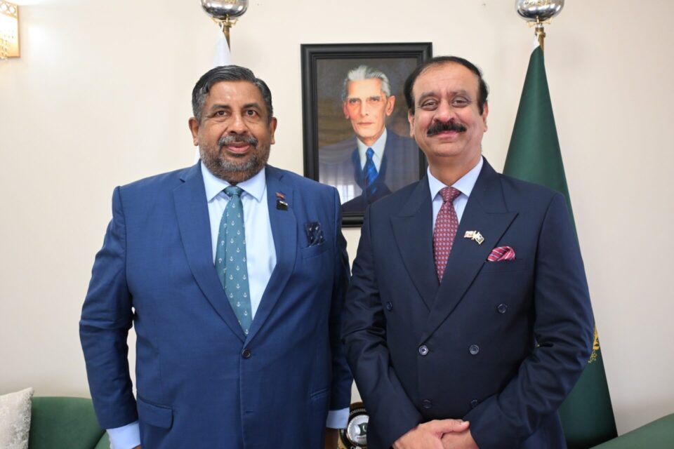 High Commissioner met with Former High Commissioner of Sri Lanka to Pakistan