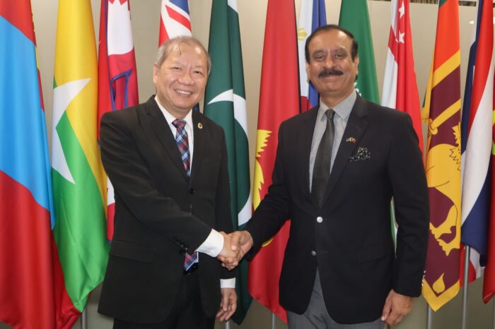 HC visits Colombo Plan Secretariat
