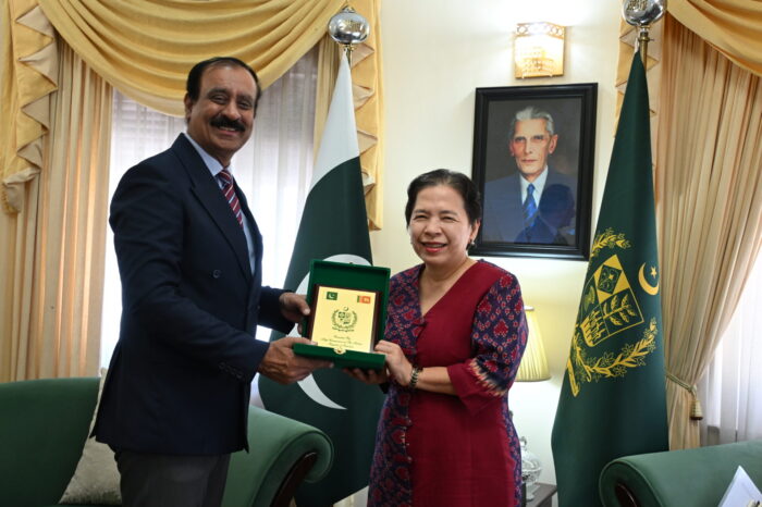 Secretary-General of the Colombo Plan called on HC